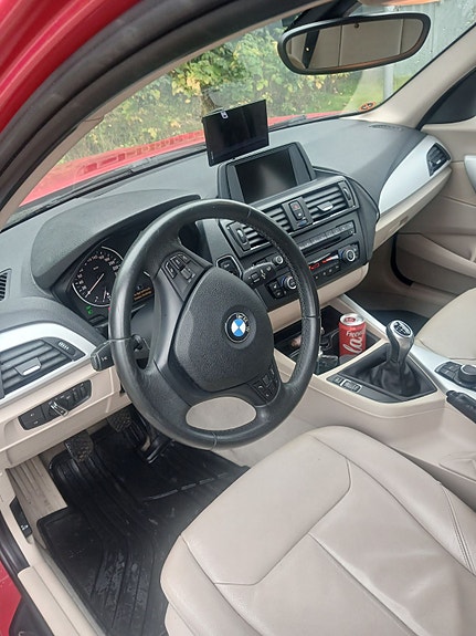 BMW 116i 9 of 13