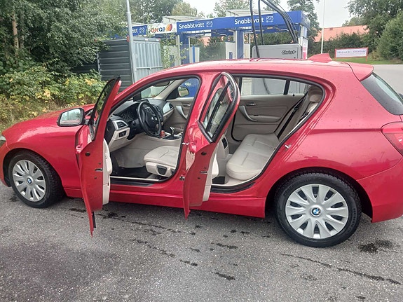 BMW 116i 11 of 13