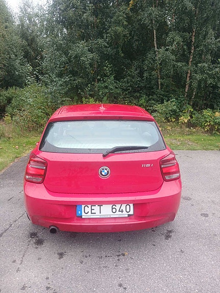 BMW 116i 4 of 13