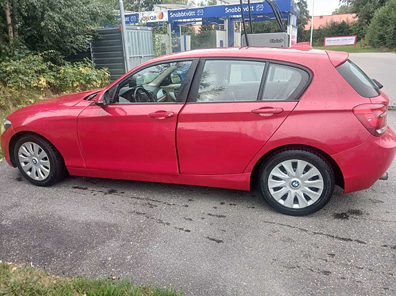 BMW 116i 8 of 13