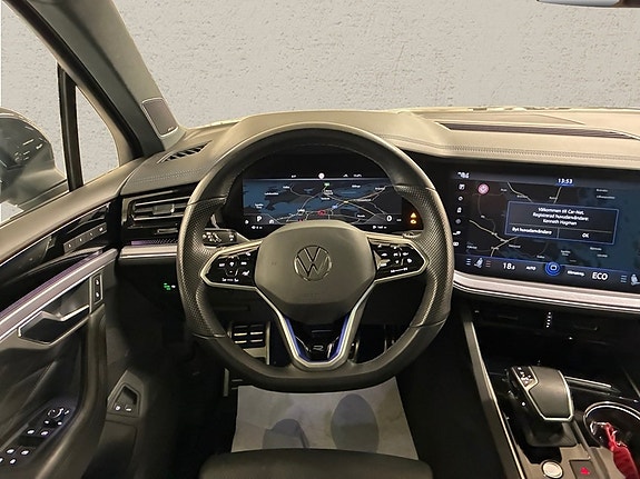 Volkswagen Touareg 4 of 9