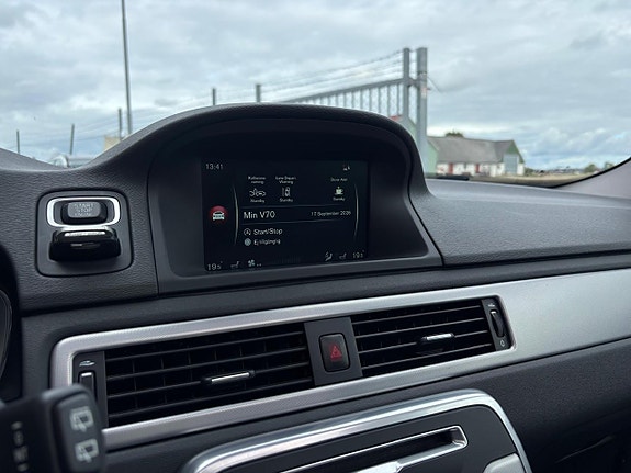 Volvo V70 19 of 30