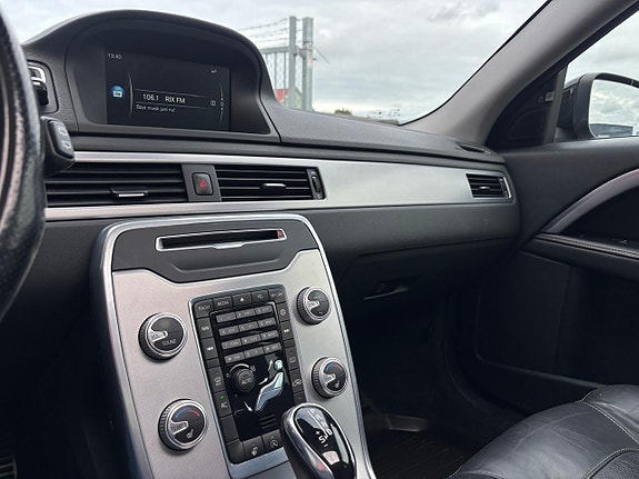 Volvo V70 14 of 30
