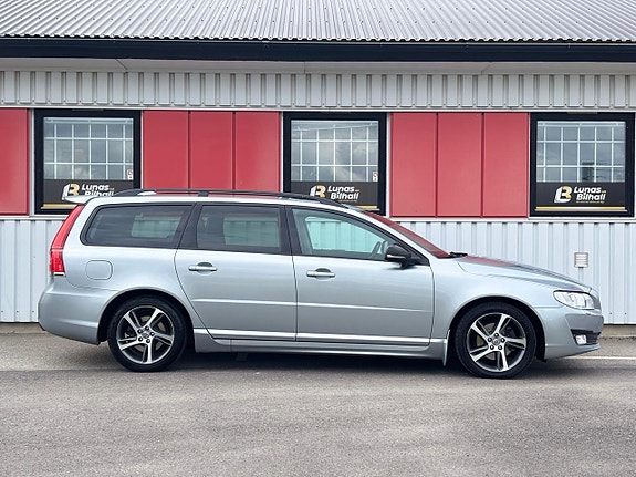 Volvo V70 6 of 30