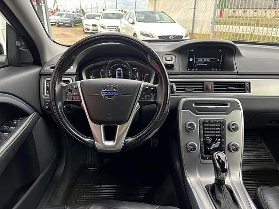 Volvo V70 10 of 30