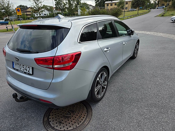 Kia Ceed 3 of 3