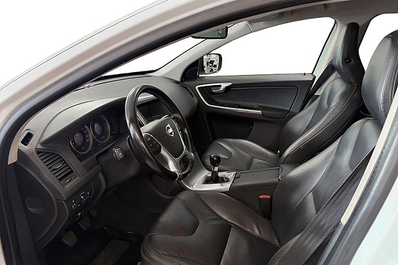 Volvo XC60 9 of 17