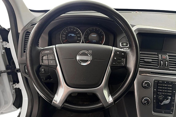Volvo XC60 14 of 17