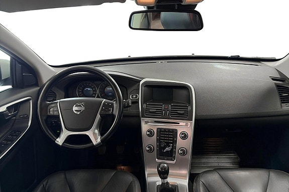 Volvo XC60 11 of 17