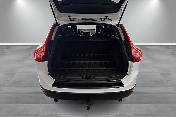 Volvo XC60 12 of 17