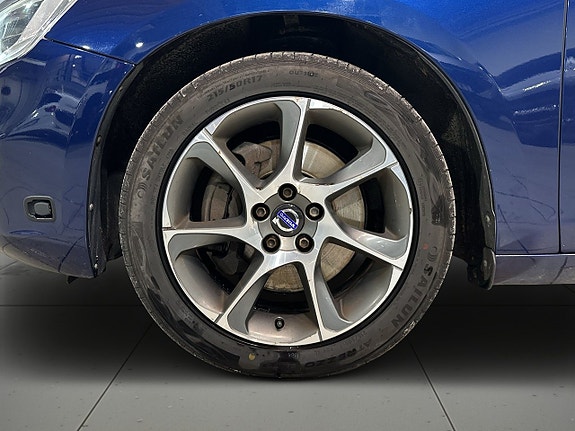 Volvo V60 14 of 25