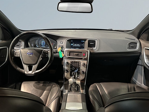 Volvo V60 8 of 25