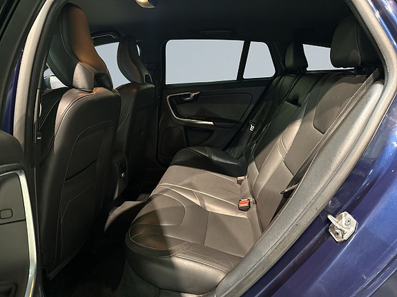 Volvo V60 13 of 25
