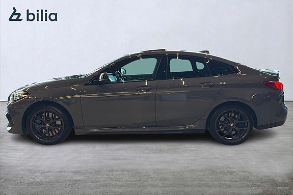 BMW M235i 7 of 22