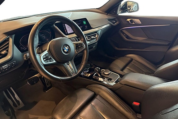 BMW M235i 10 of 22