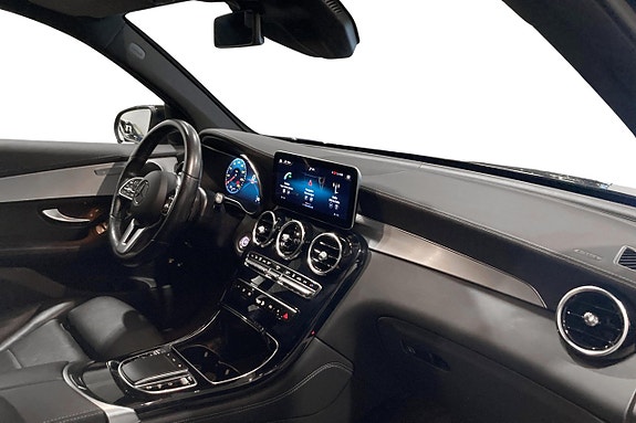 Mercedes-Benz GLC300 e 7 of 13