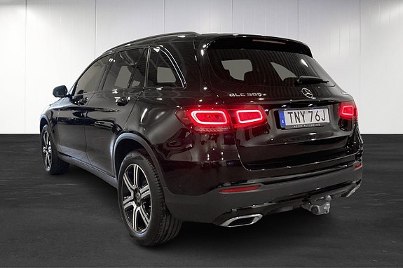 Mercedes-Benz GLC300 e 4 of 13