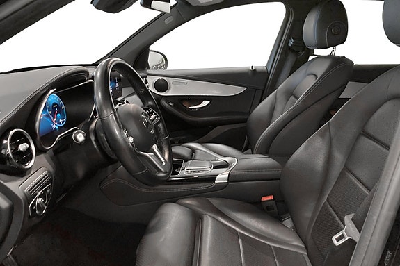 Mercedes-Benz GLC300 e 10 of 13