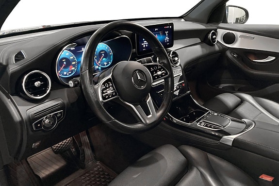 Mercedes-Benz GLC300 e 5 of 13