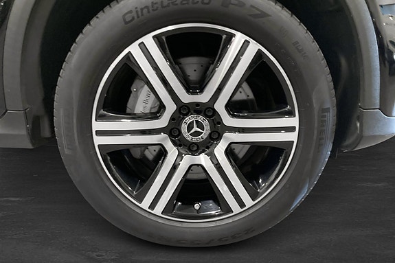 Mercedes-Benz GLC300 e 11 of 13