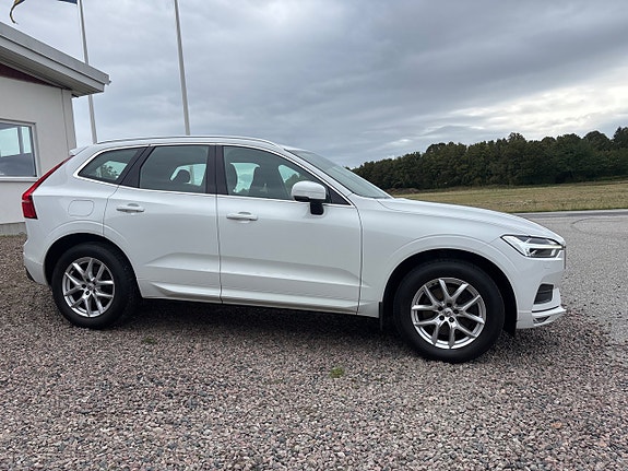Volvo XC60 2 of 9