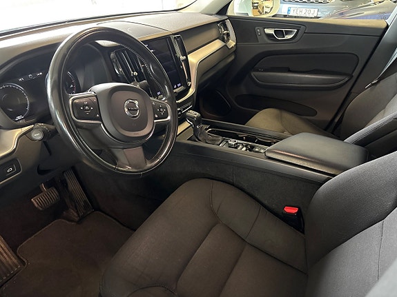 Volvo XC60 8 of 9