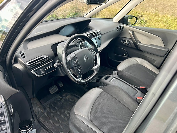 Citroen C4 Picasso 9 of 17