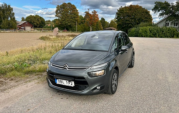 Citroen C4 Picasso 2 of 17