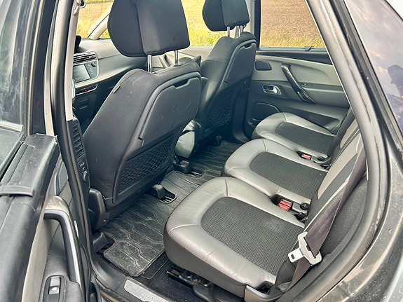 Citroen C4 Picasso 10 of 17