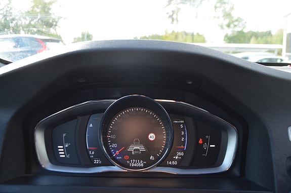 Volvo V60 22 of 24