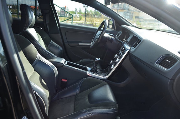 Volvo V60 17 of 24
