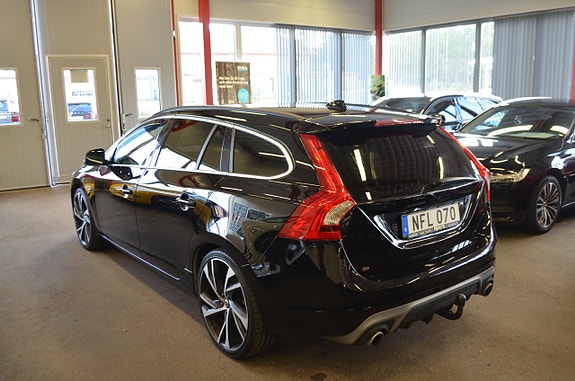 Volvo V60 5 of 24