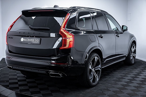Volvo XC90 8 of 27