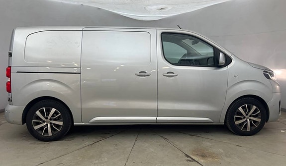 Toyota Proace 7 of 9