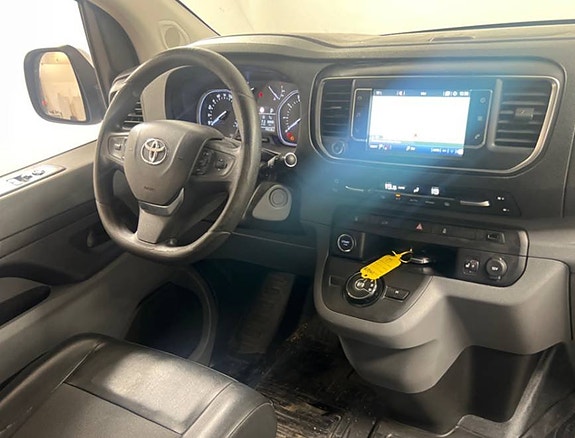 Toyota Proace 3 of 9