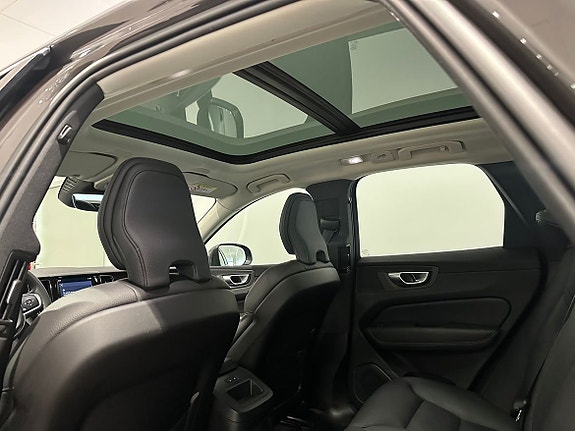 Volvo XC60 13 of 20