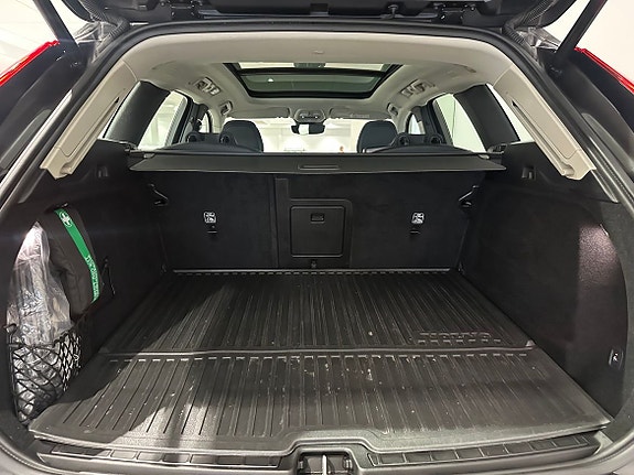 Volvo XC60 11 of 20