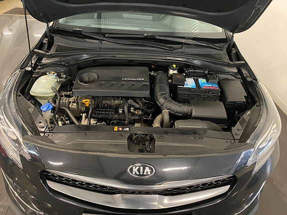 Kia XCeed 16 of 22