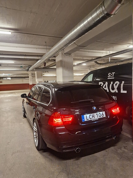 BMW 335i 6 of 6