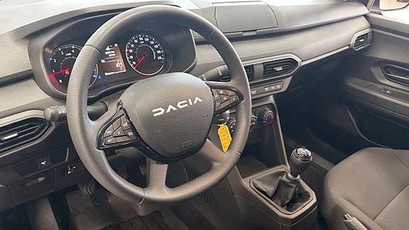 Dacia Sandero 12 of 17