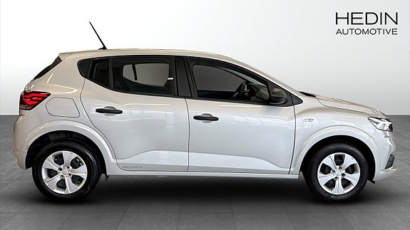 Dacia Sandero 4 of 17