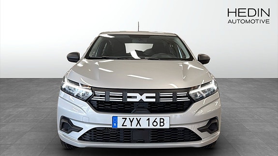 Dacia Sandero 2 of 17