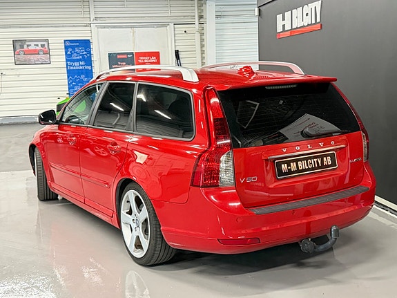 Volvo V50 3 of 8
