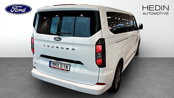 Ford Custom Tourneo 2 of 9