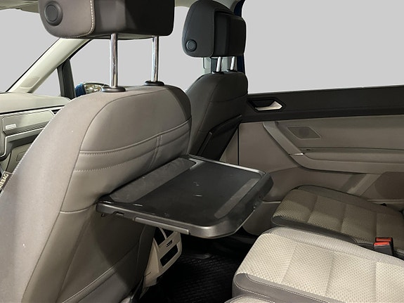 Volkswagen Touran 19 of 26