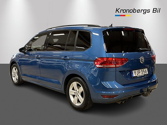 Volkswagen Touran 6 of 26