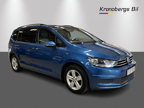 Volkswagen Touran 3 of 26