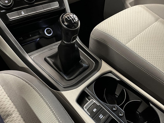 Volkswagen Touran 13 of 26