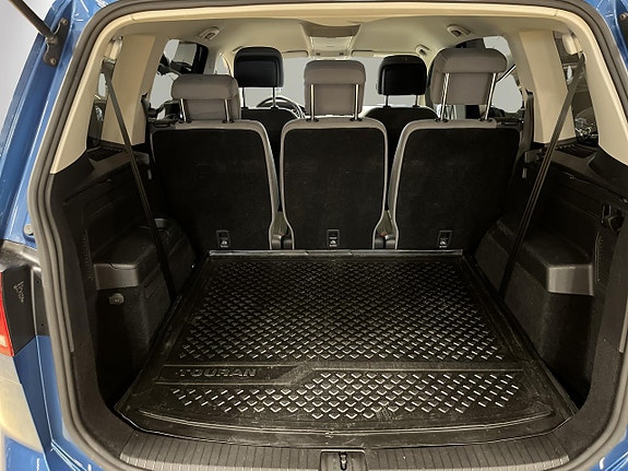Volkswagen Touran 15 of 26