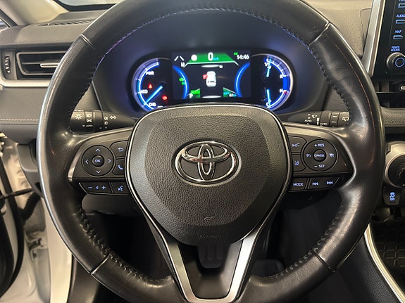 Toyota RAV4 15 of 19